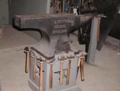 my main forging anvil a 560lb vaughn brooks