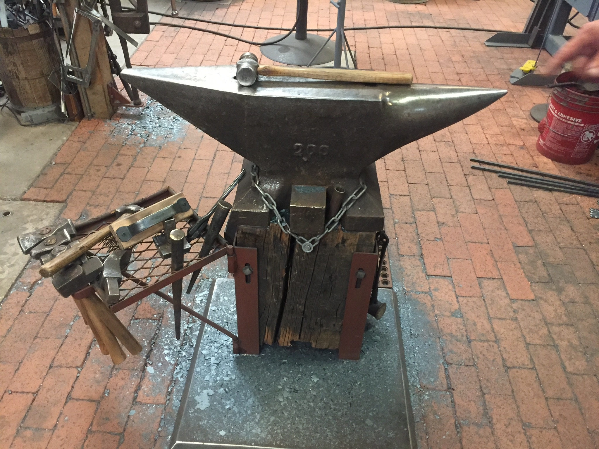 Made a anvil stand! - Stands for Anvils, Swage Blocks, etc - I Forge Iron