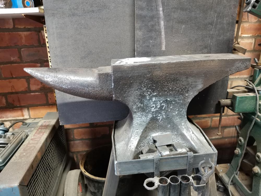 Strange small anvil - Anvil Reviews by brand - I Forge Iron
