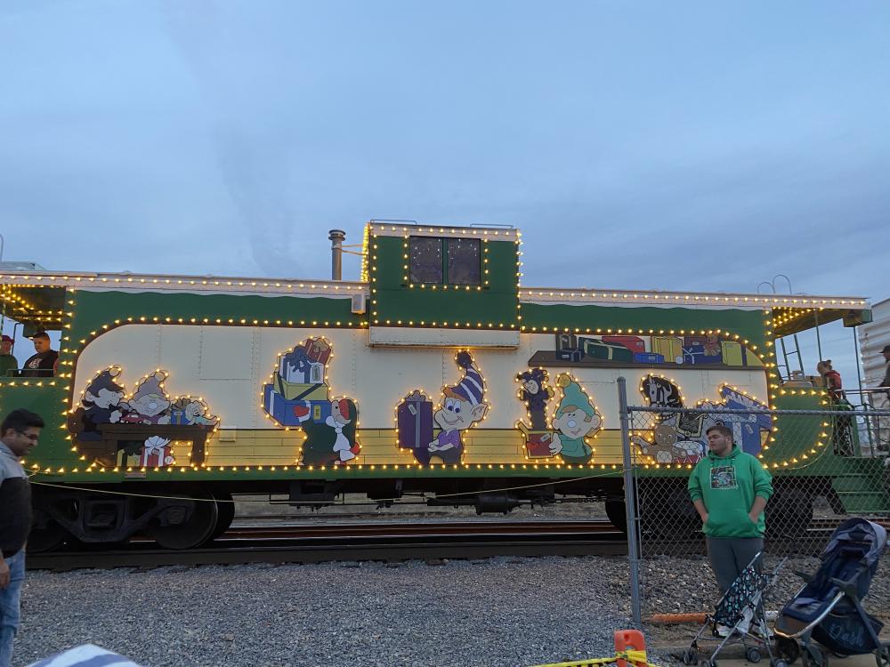 KCS Christmas train (Very picture heavy) Everything Else I Iron